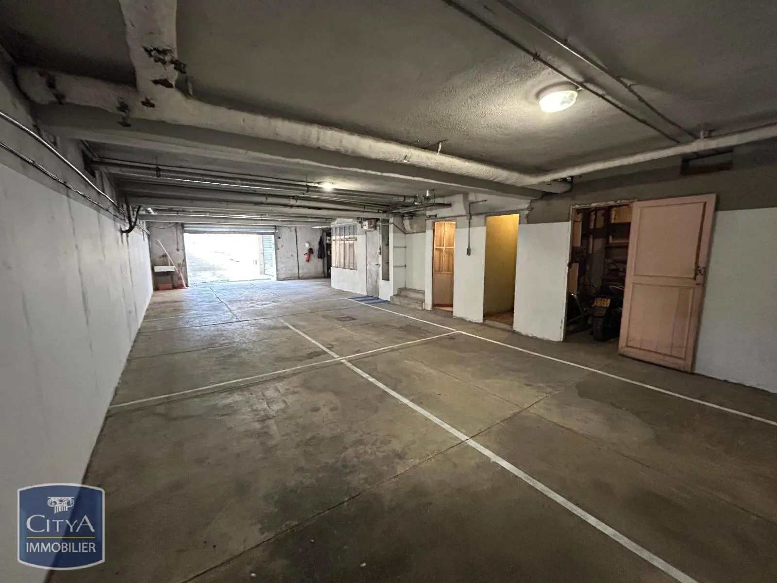 Photo 6 Local Professionnel 201m²