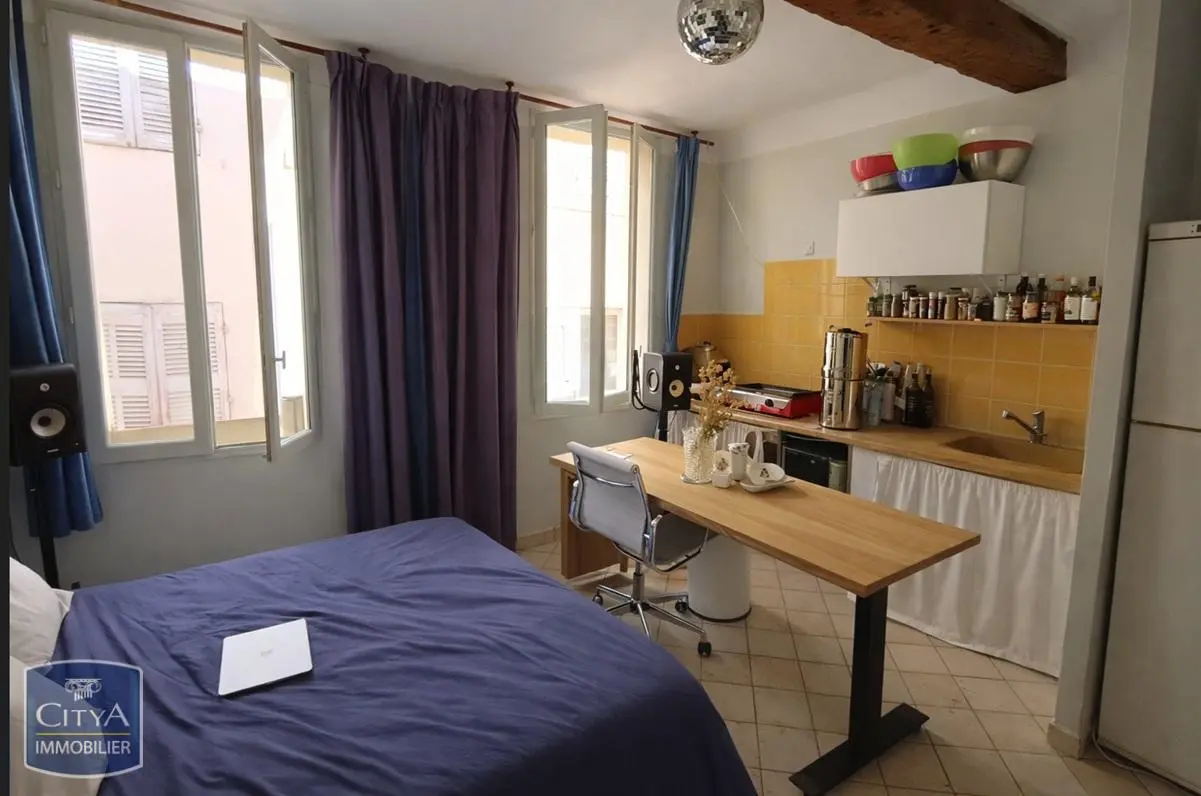 Photo 1 Appartement 1 pièce 24m²