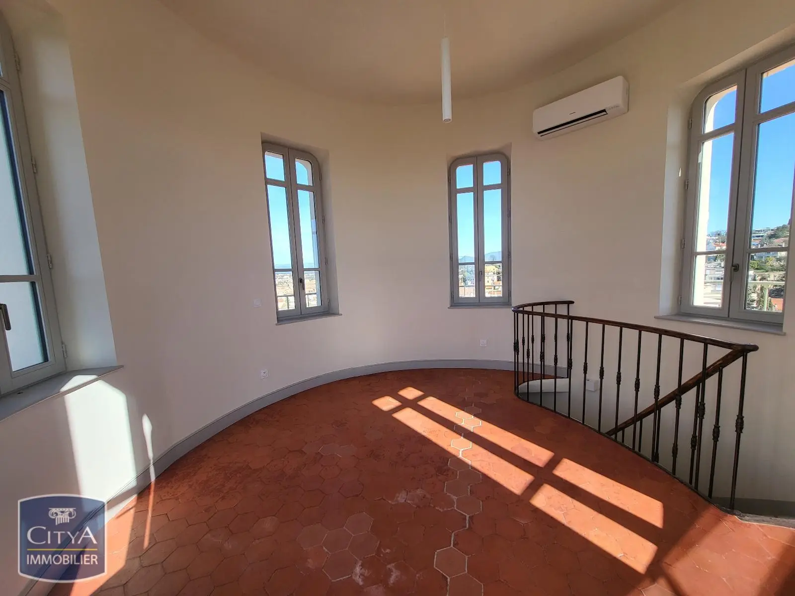 Photo 8 Appartement 5 pièces 125.75m²