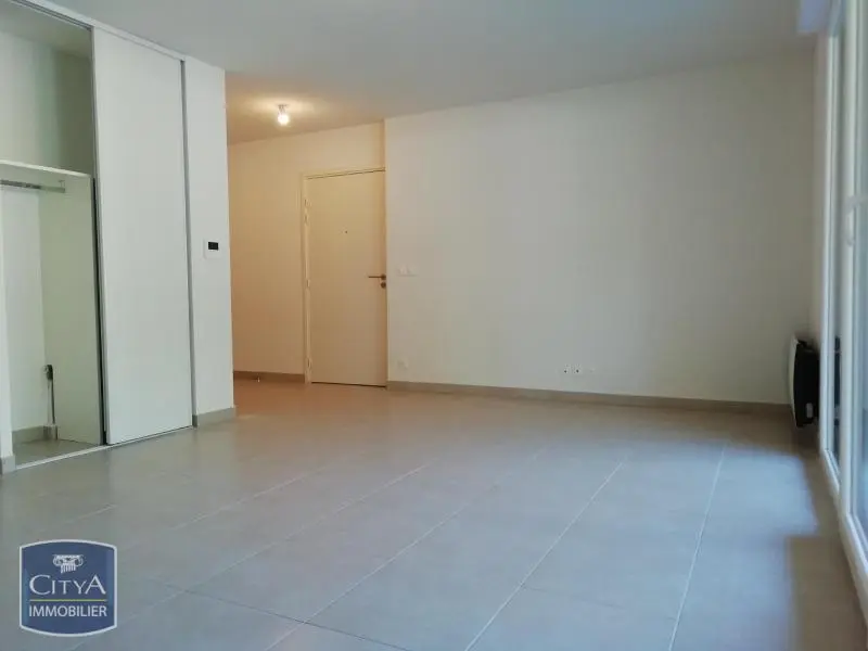 Photo 2 Appartement 1 pièce 35.63m²