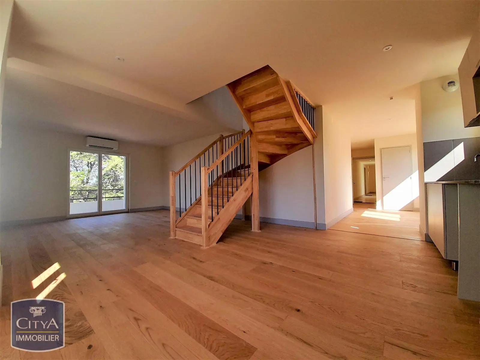 Photo 2 Appartement 4 pièces 94.4m²