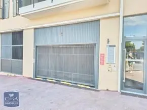 Photo 2 Parking