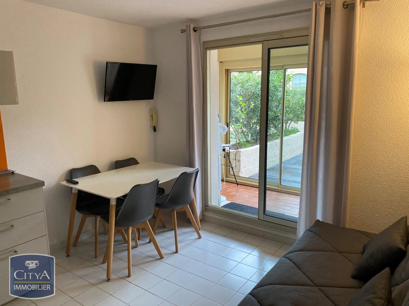 Photo 2 Appartement 1 pièce 25.48m²