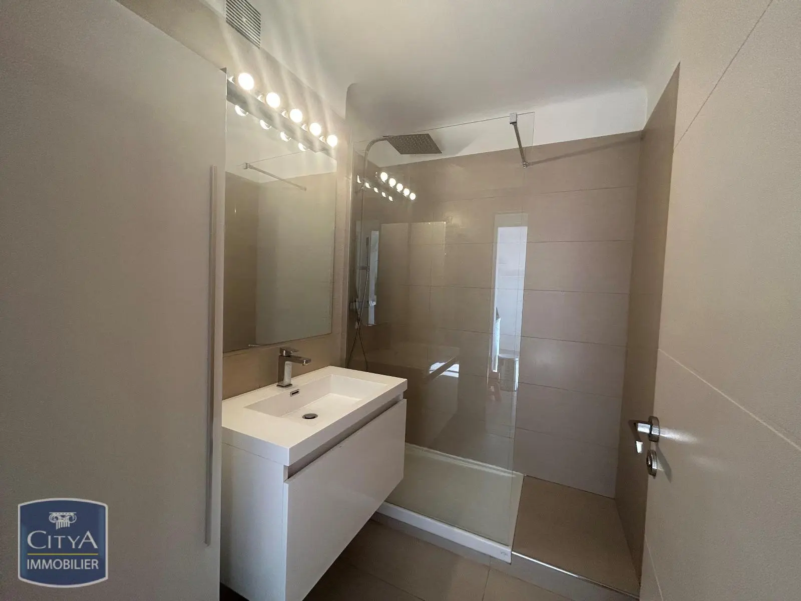 Photo 4 Appartement 1 pièce 33m²