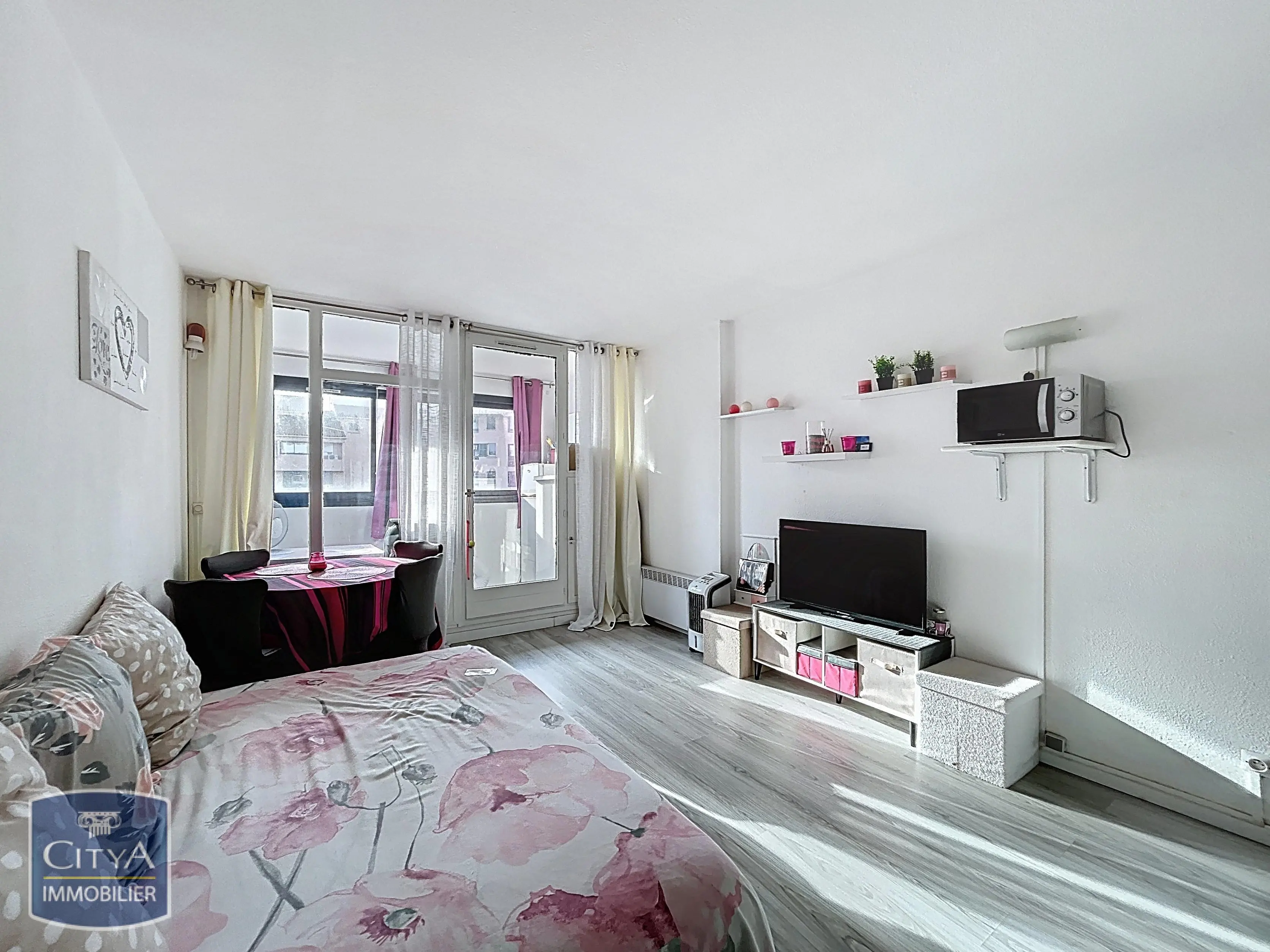 Photo 2 Appartement 1 pièce 23.87m²