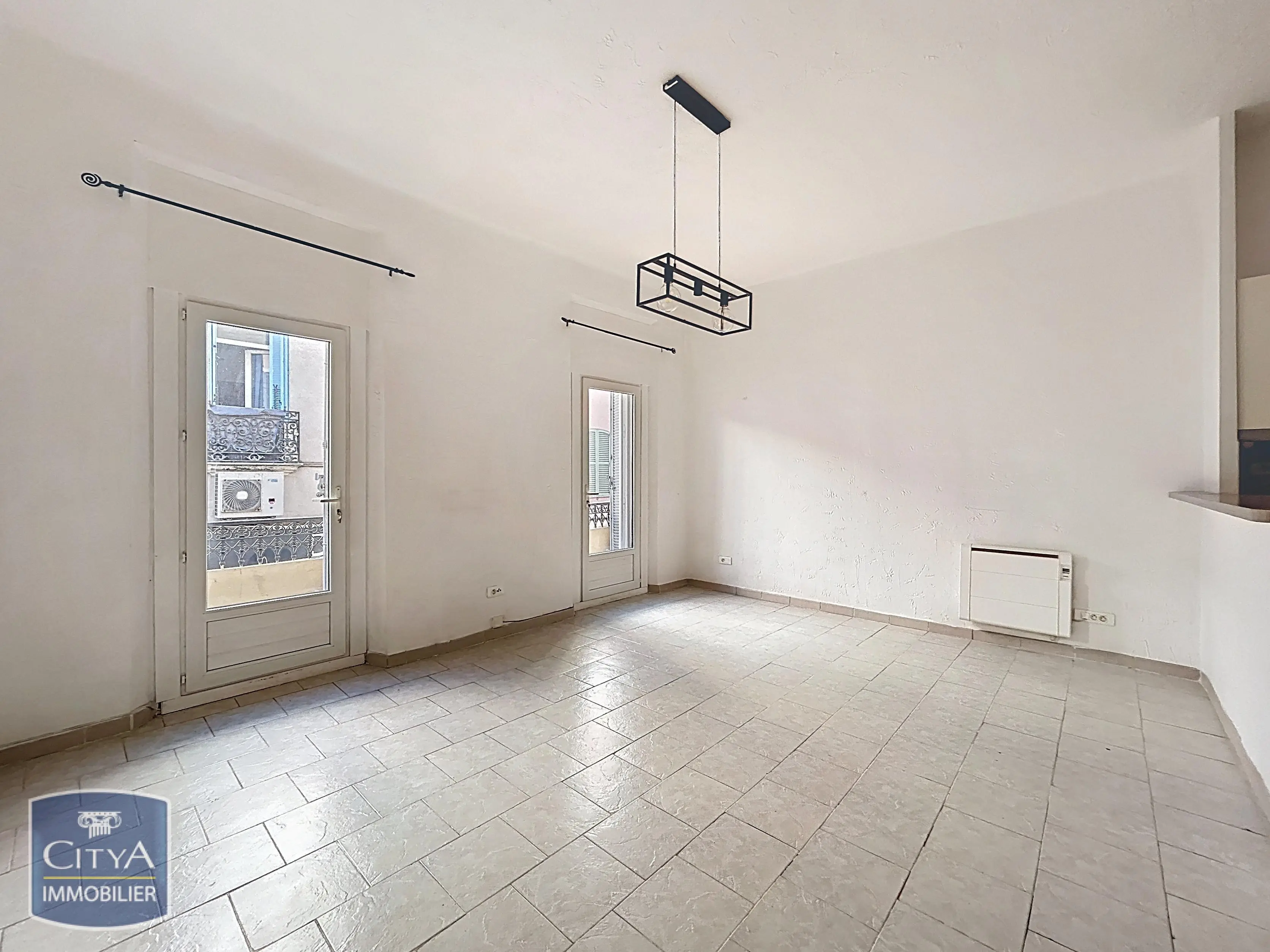 Photo 3 Immeuble 200m²