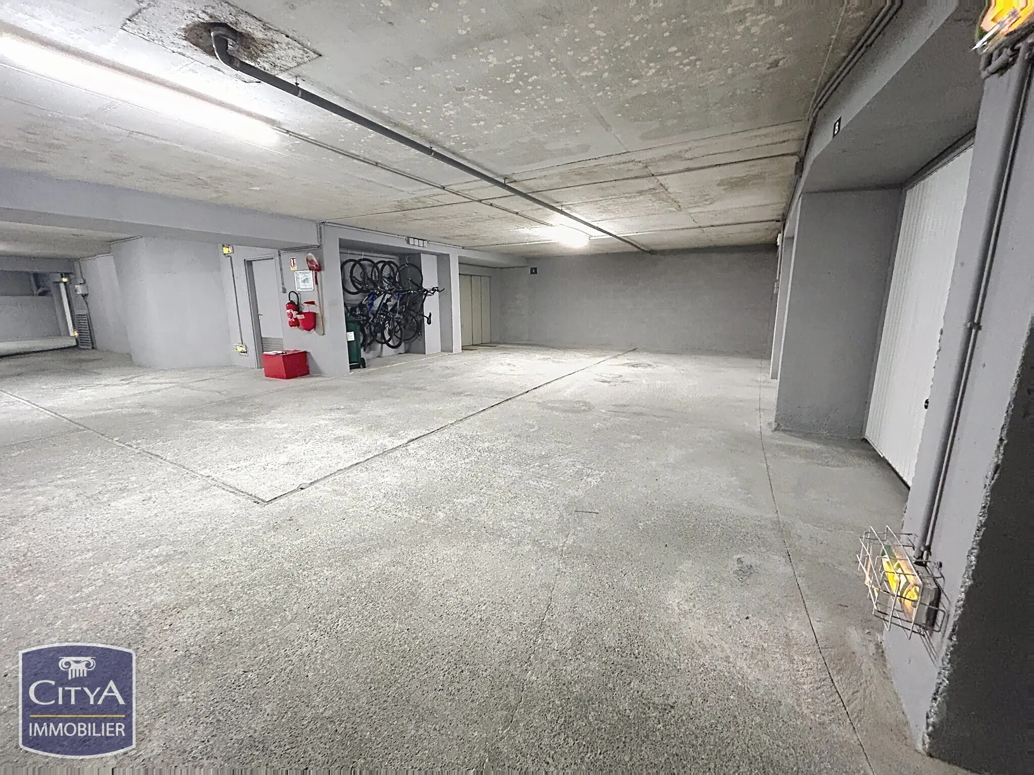 Photo 4 Parking 16m²