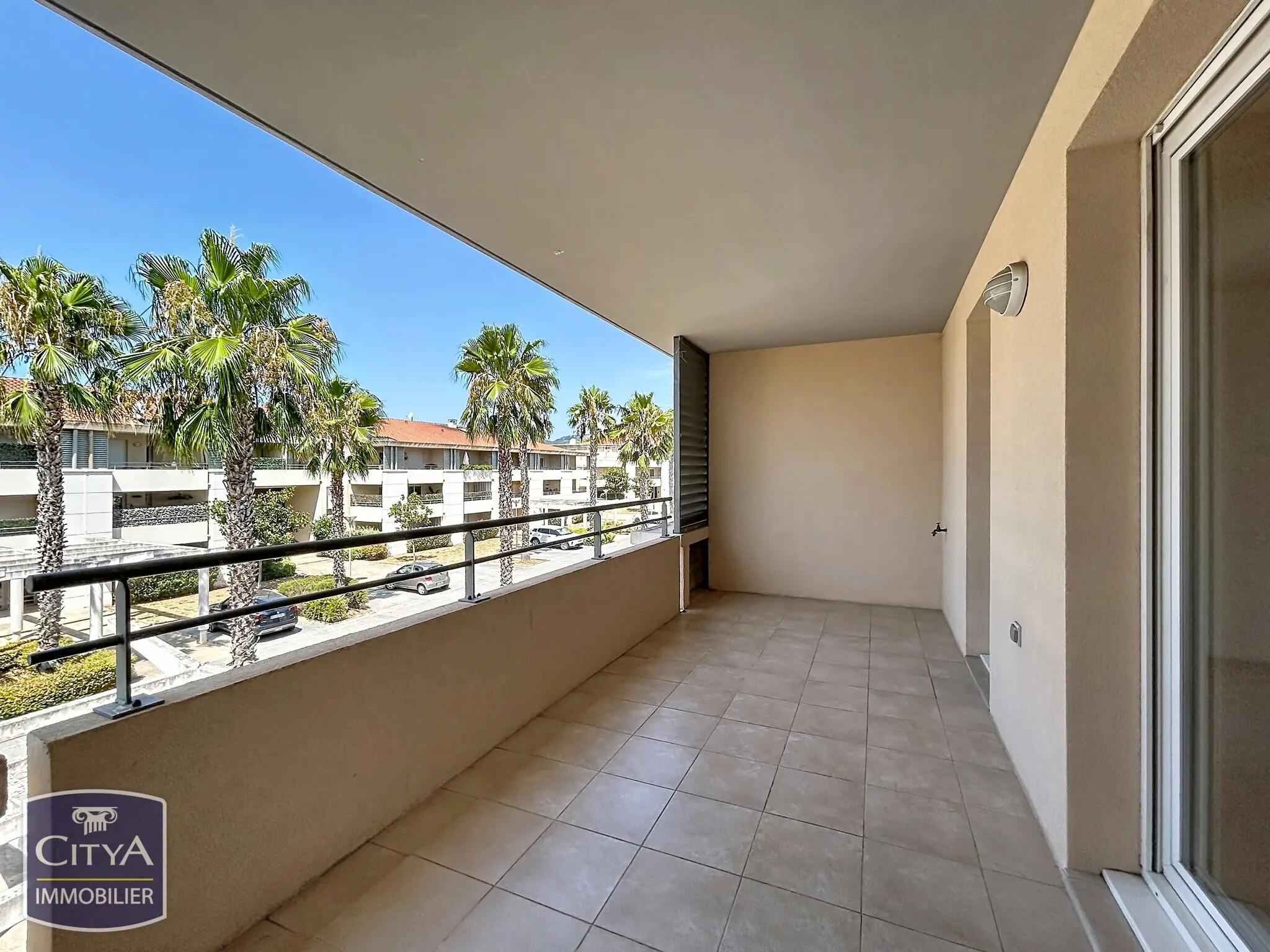 Photo 2 Appartement 1 pièce 28m²