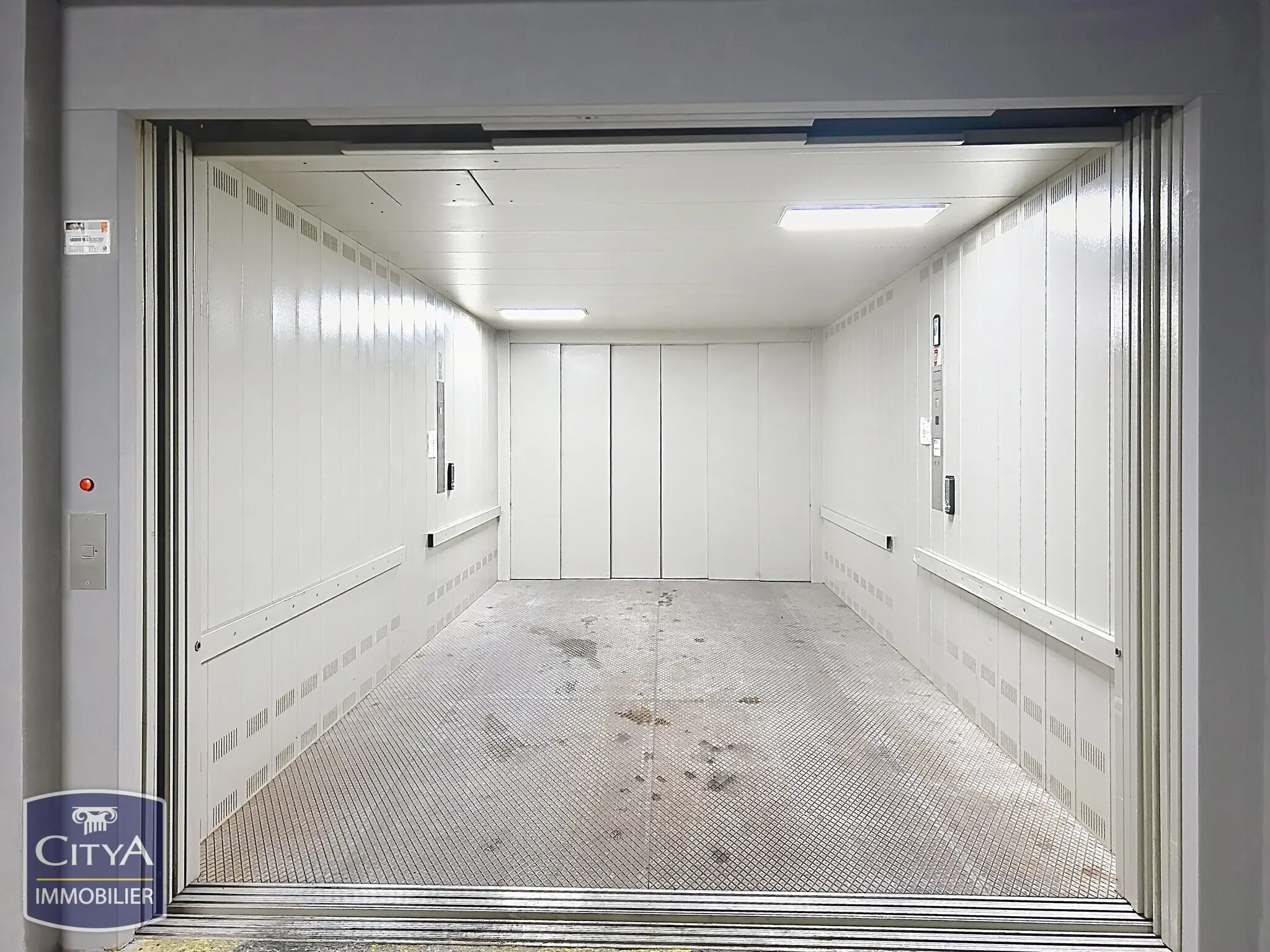 Photo 3 Parking 16m²