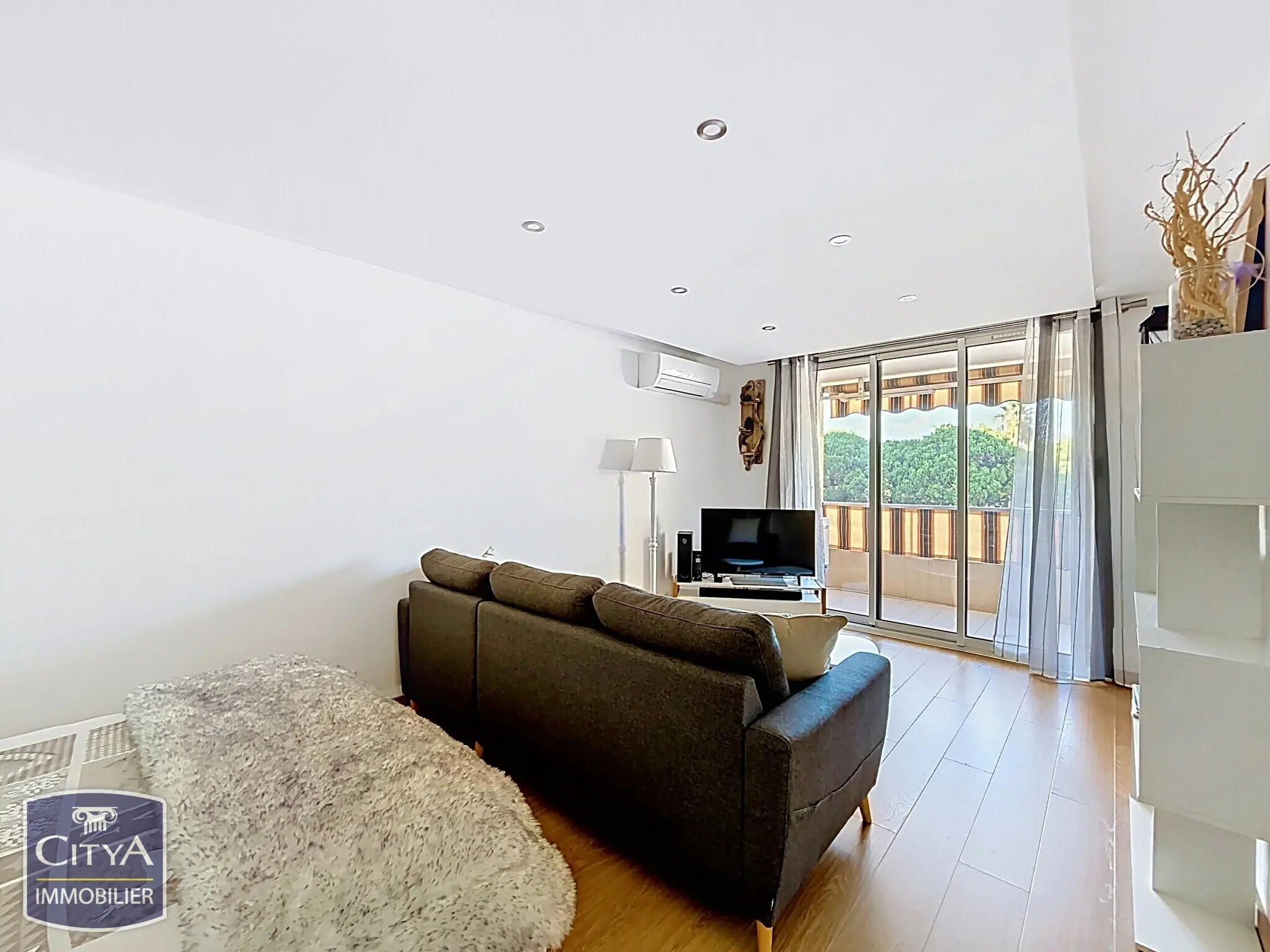 Photo 1 Appartement 1 pièce 26.95m²