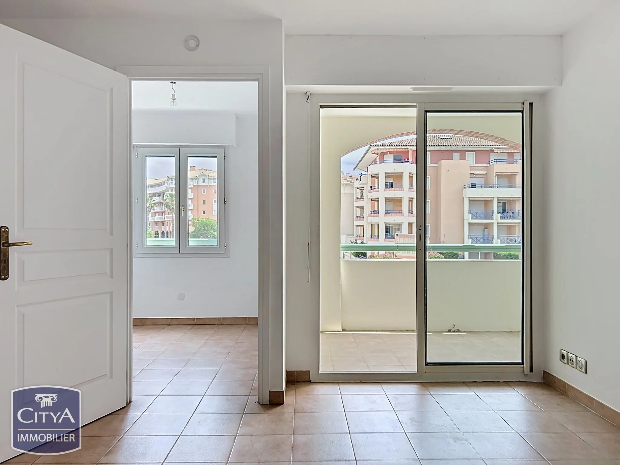 Photo 2 Appartement 1 pièce 24m²