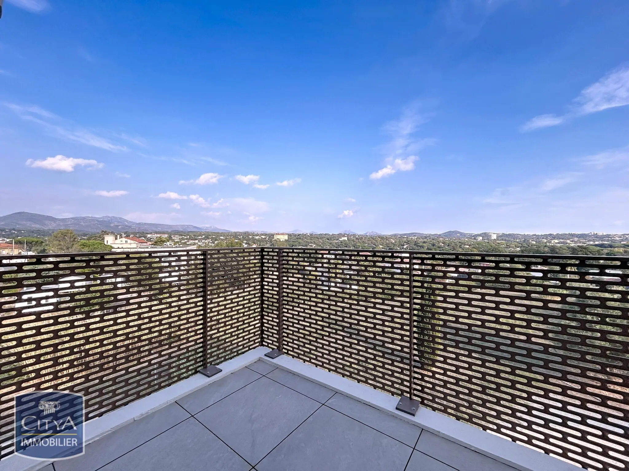 Photo 1 Appartement 4 pièces 94.37m²