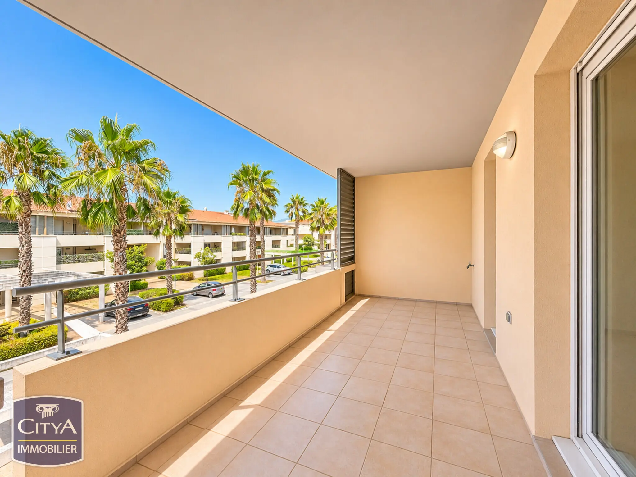 Photo 1 Appartement 1 pièce 28m²