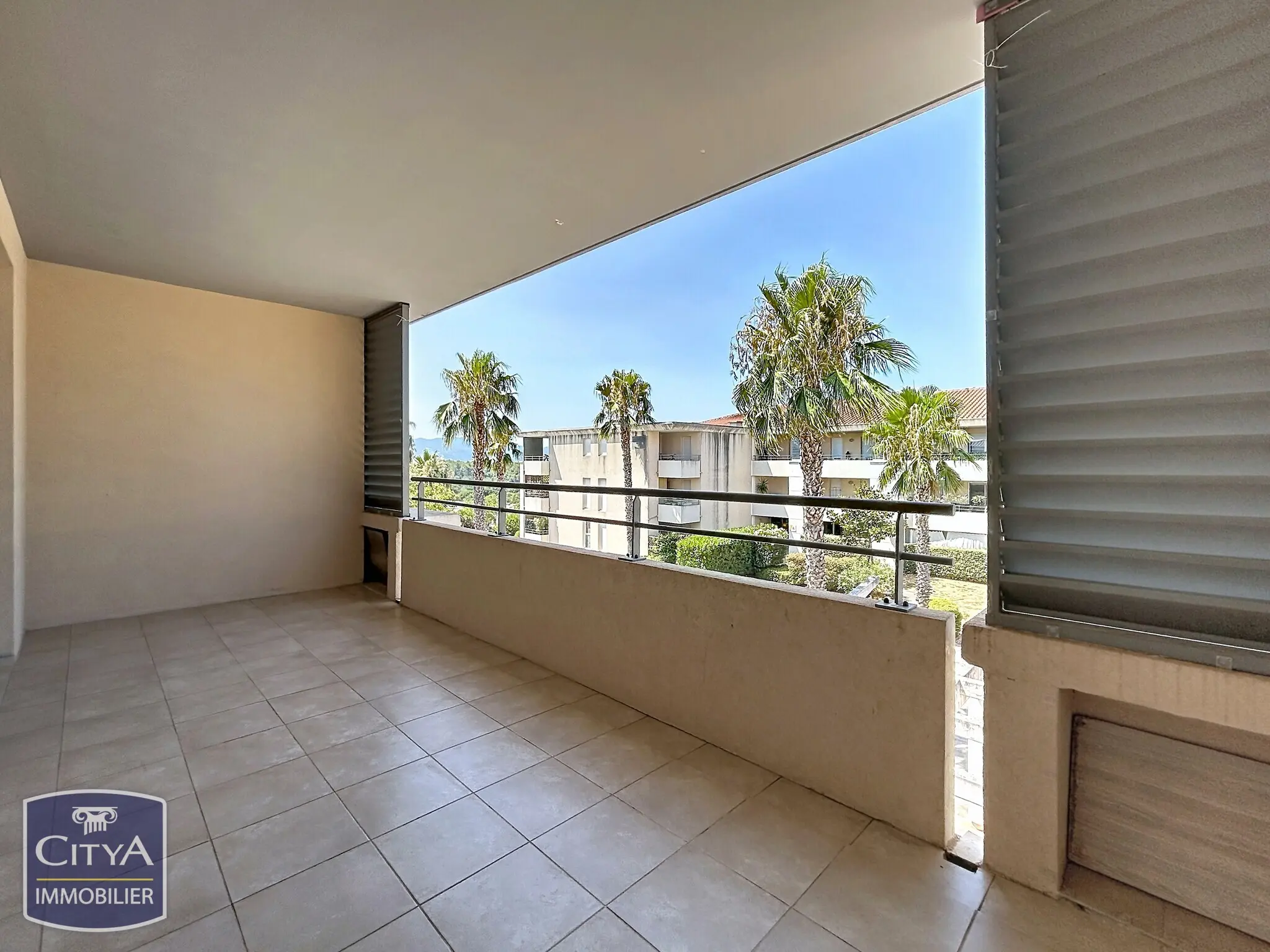 Photo 1 Appartement 1 pièce 28m²
