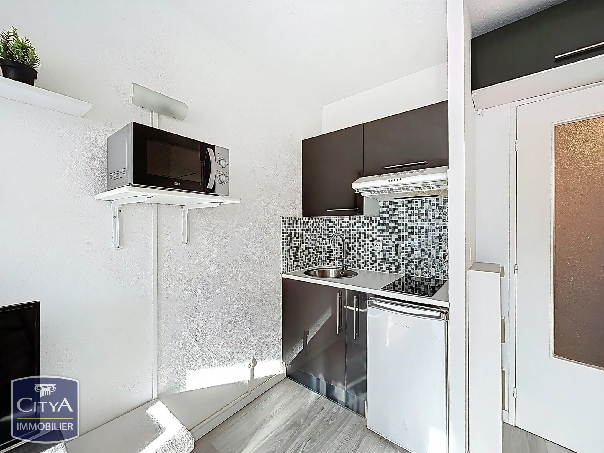 Photo 4 Appartement 1 pièce 23.87m²
