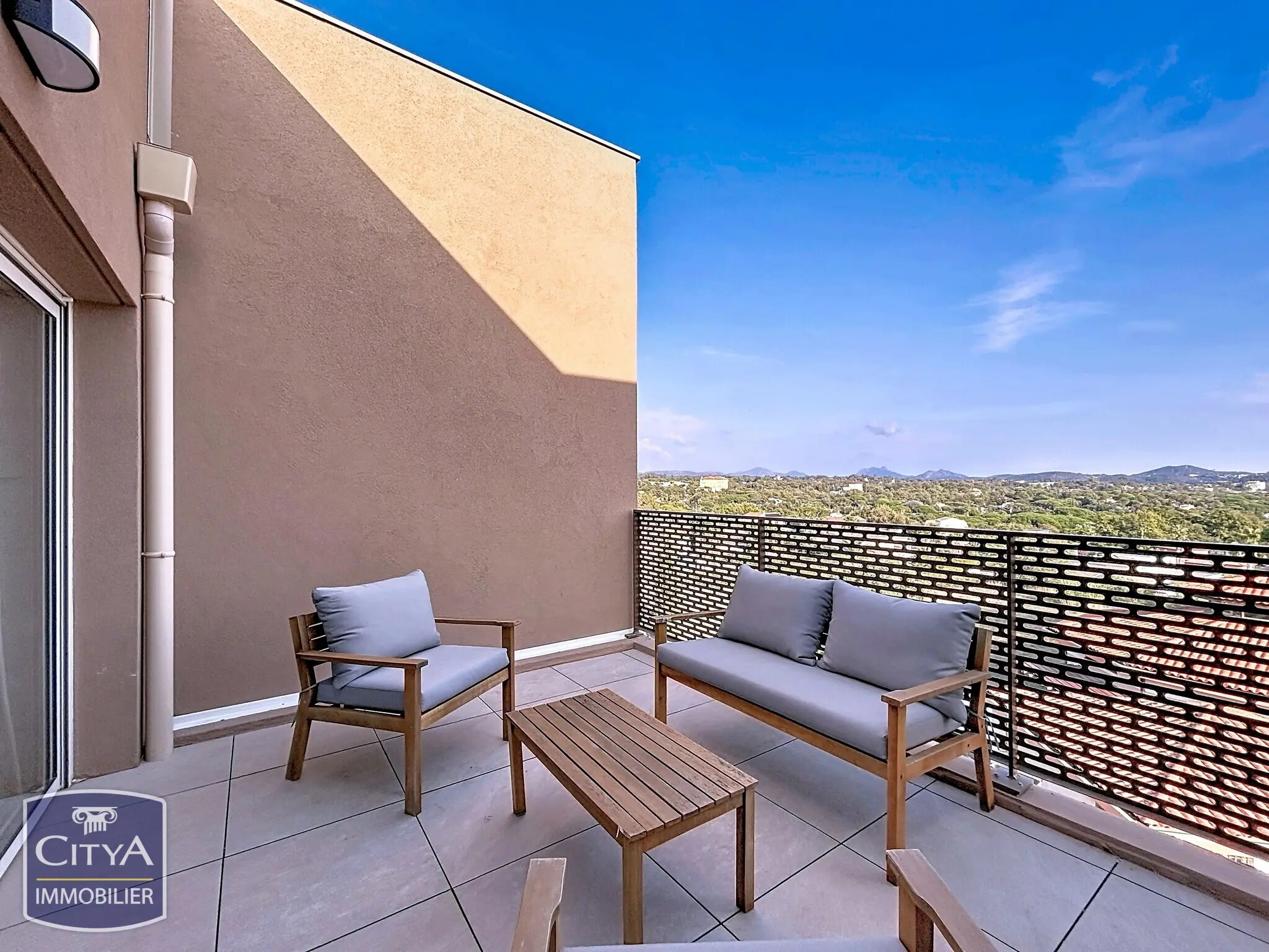 Photo 2 Appartement 4 pièces 81.59m²