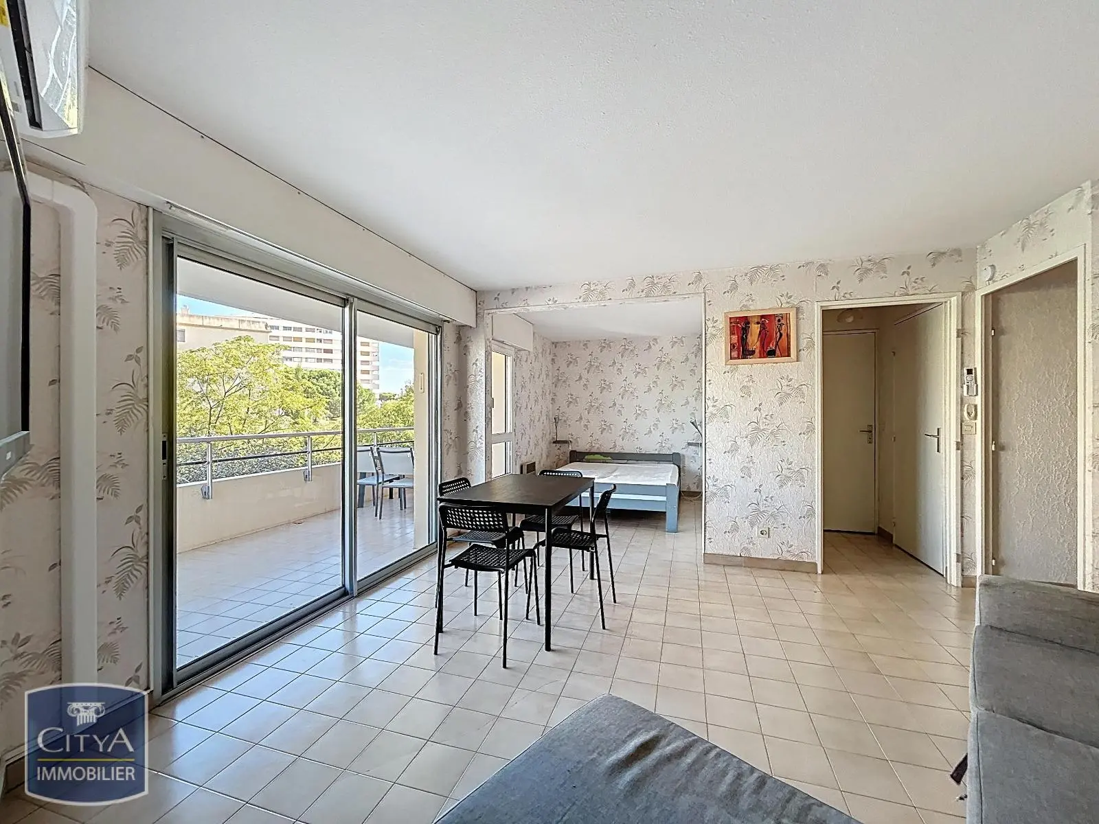 Photo 2 Appartement 1 pièce 37.89m²