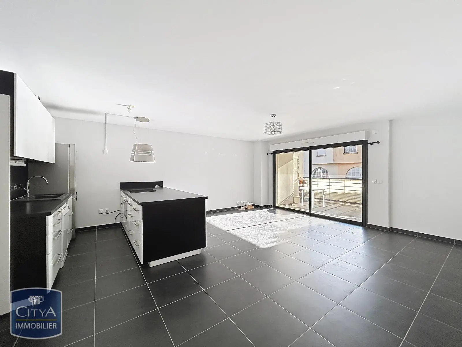 Photo 3 Appartement 3 pièces 77m²