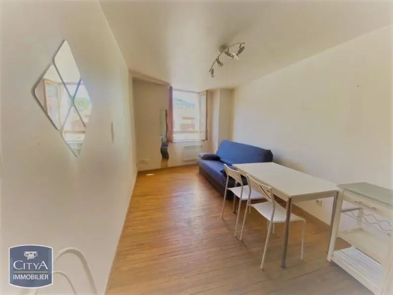 Photo 2 Appartement 1 pièce 20.84m²