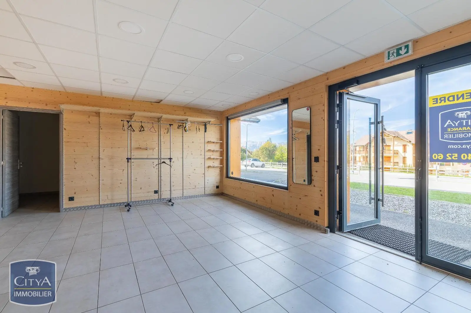 Photo 2 Local Commercial 53.06m²