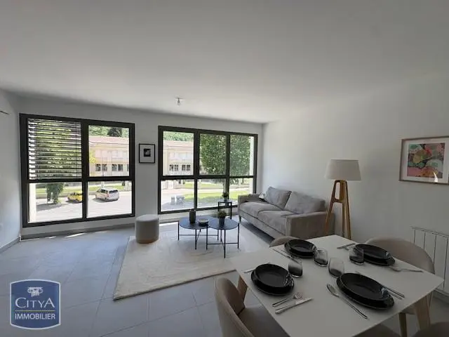 Photo 1 Appartement 1 pièce 28.2m²