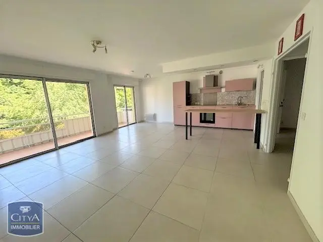 Photo 2 Appartement 3 pièces 77.2m²