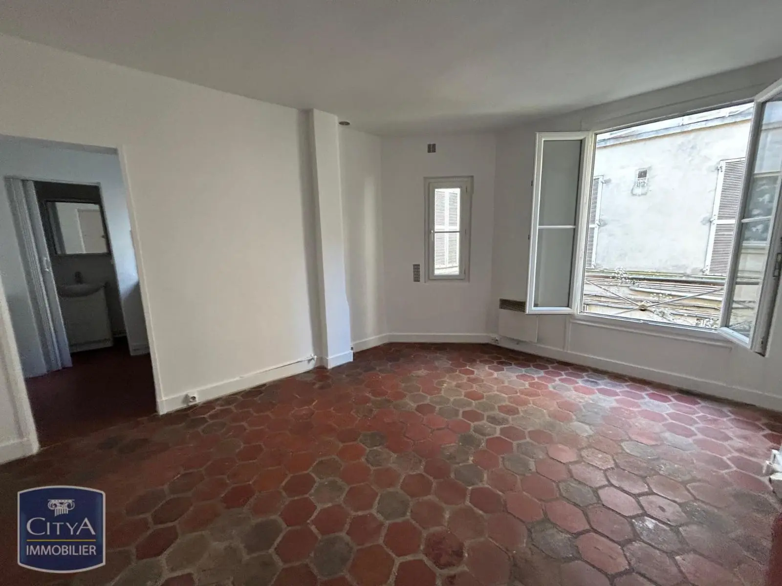 Photo 1 Appartement 1 pièce 20.4m²