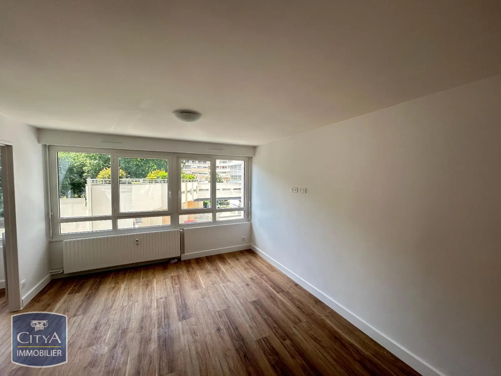 Photo 2 Appartement 1 pièce 28.7m²