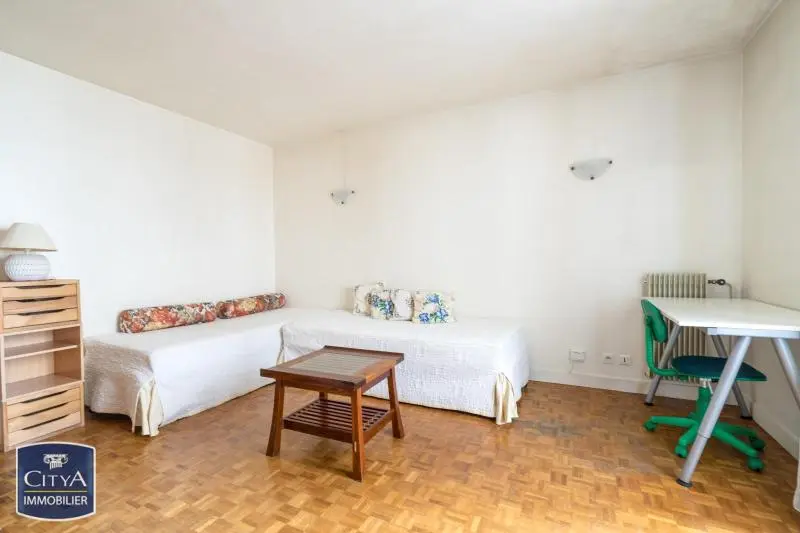 Photo 1 Appartement 1 pièce 27.1m²