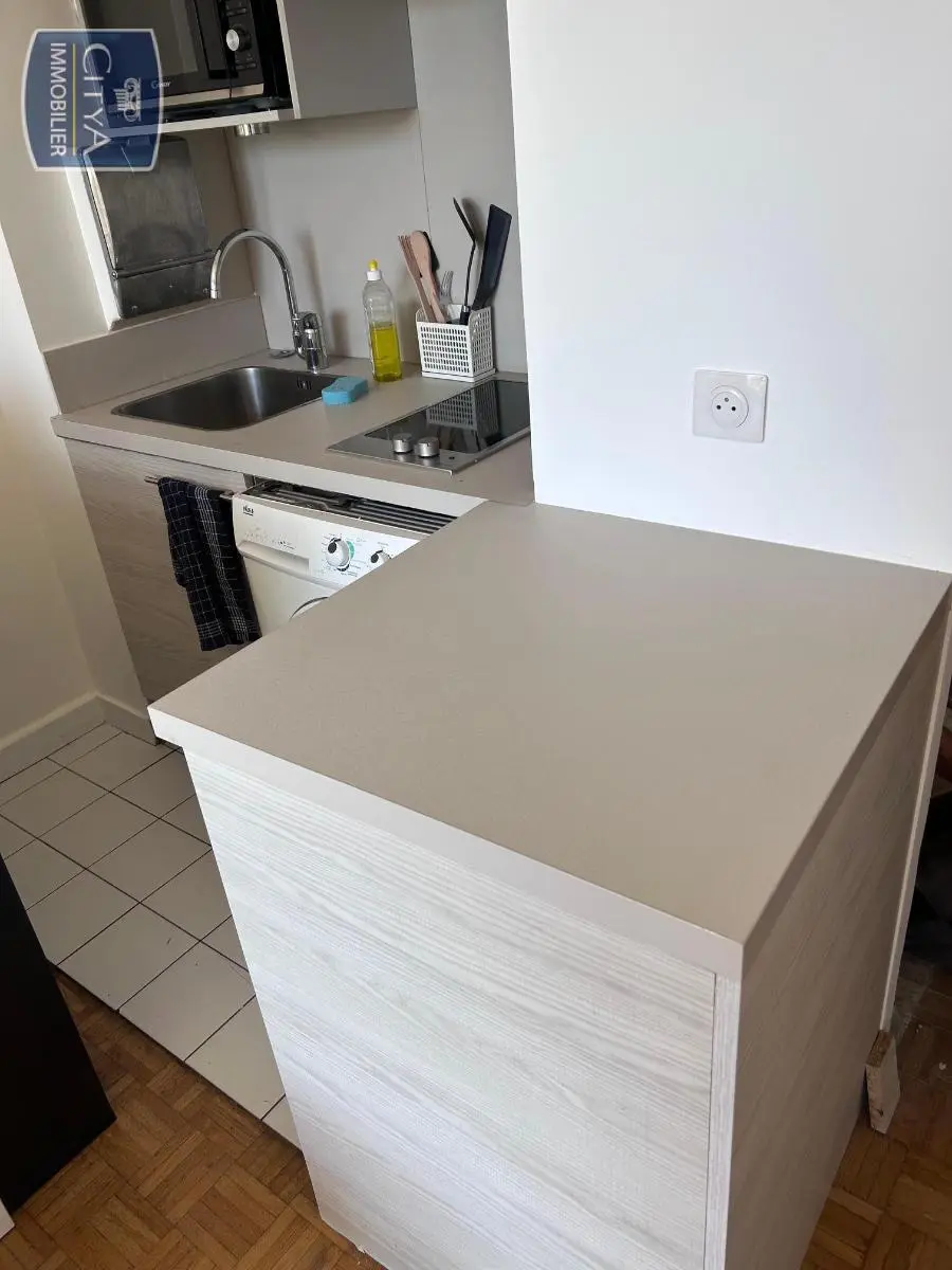 Neuilly-sur-Seine (92200) Appartement 1 pièce 19m² photo 2