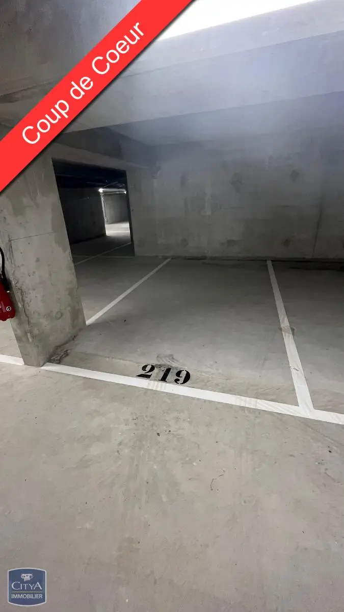 Photo 1 Parking