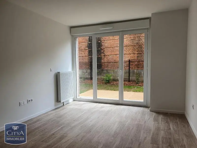 Photo 1 Appartement 1 pièce 28.36m²