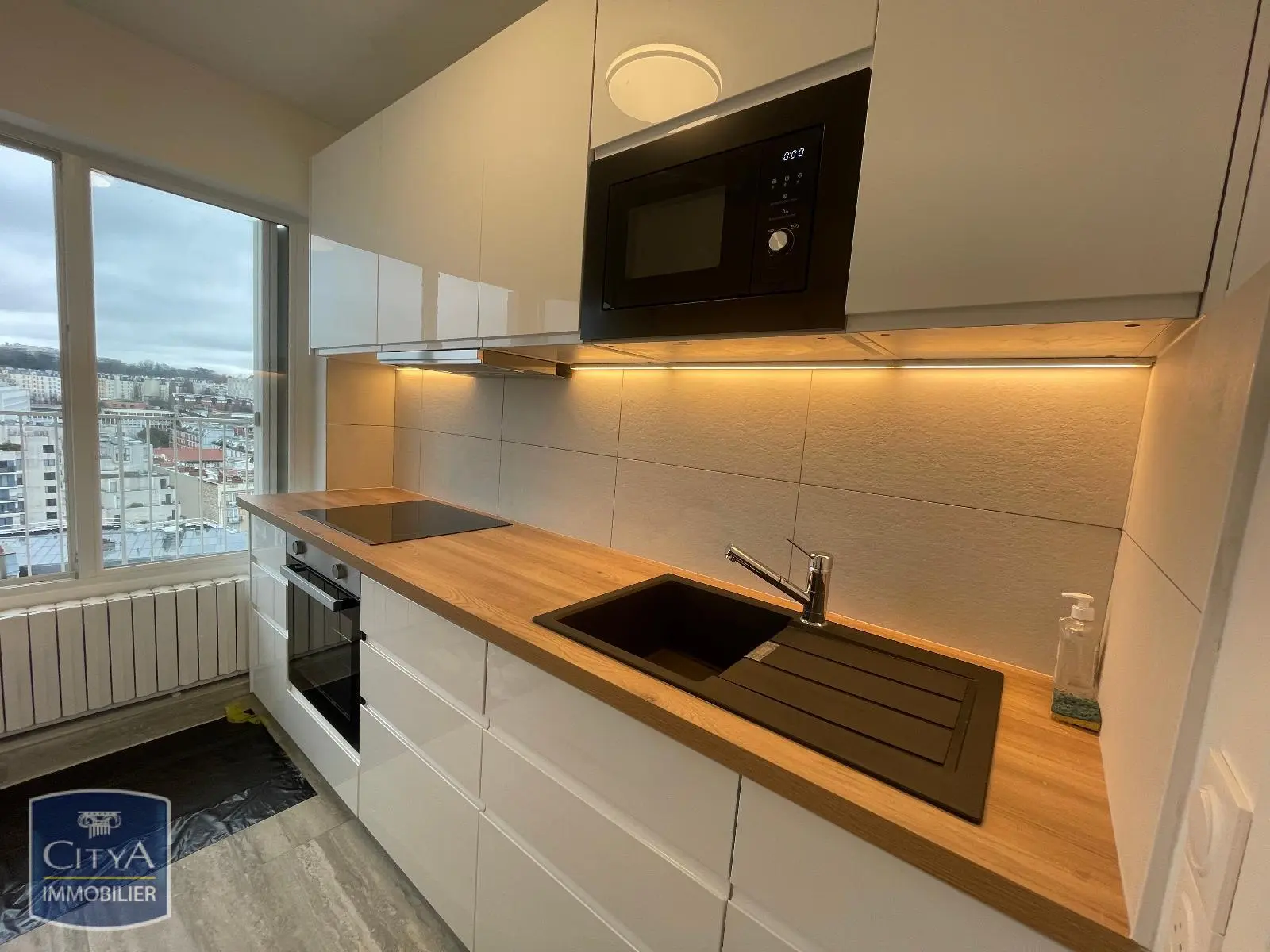 Paris 19e Arrondissement (75019) Appartement 1 pièce 32m² photo 2