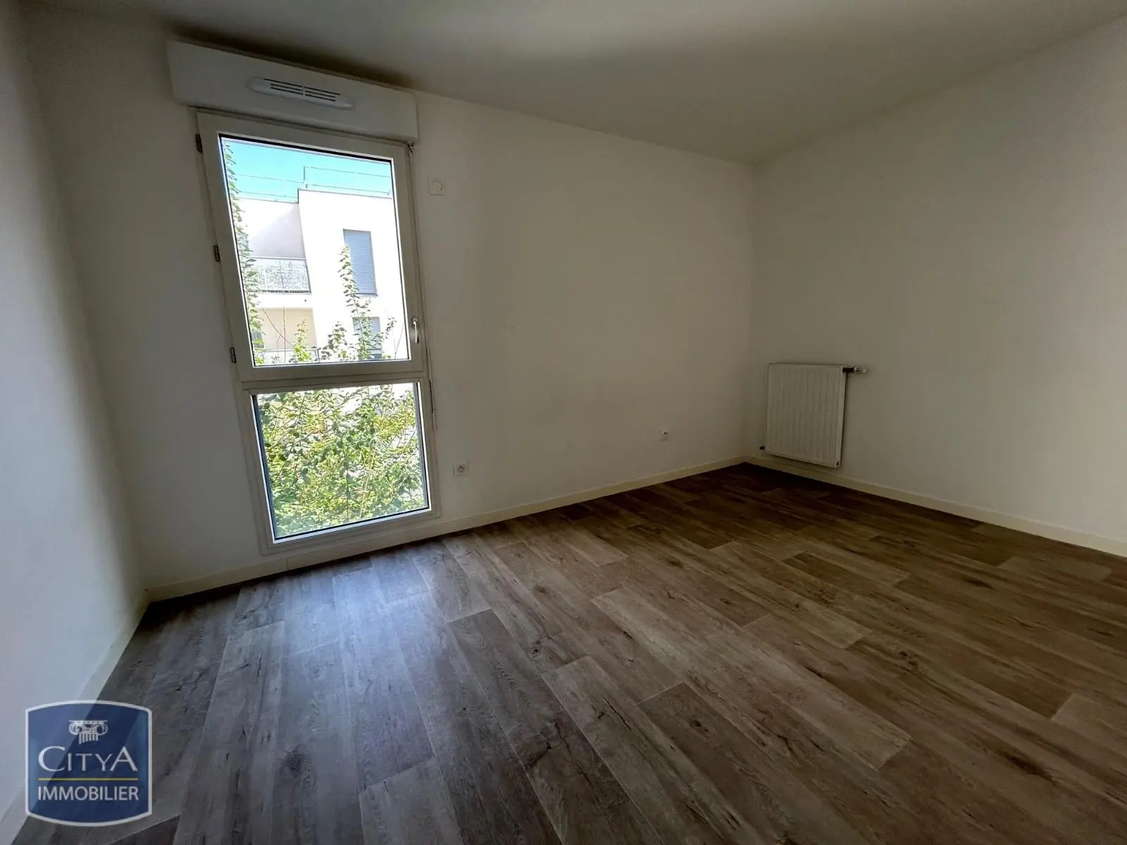 Aubervilliers (93300) Appartement 4 pièces 81.53m² photo 2