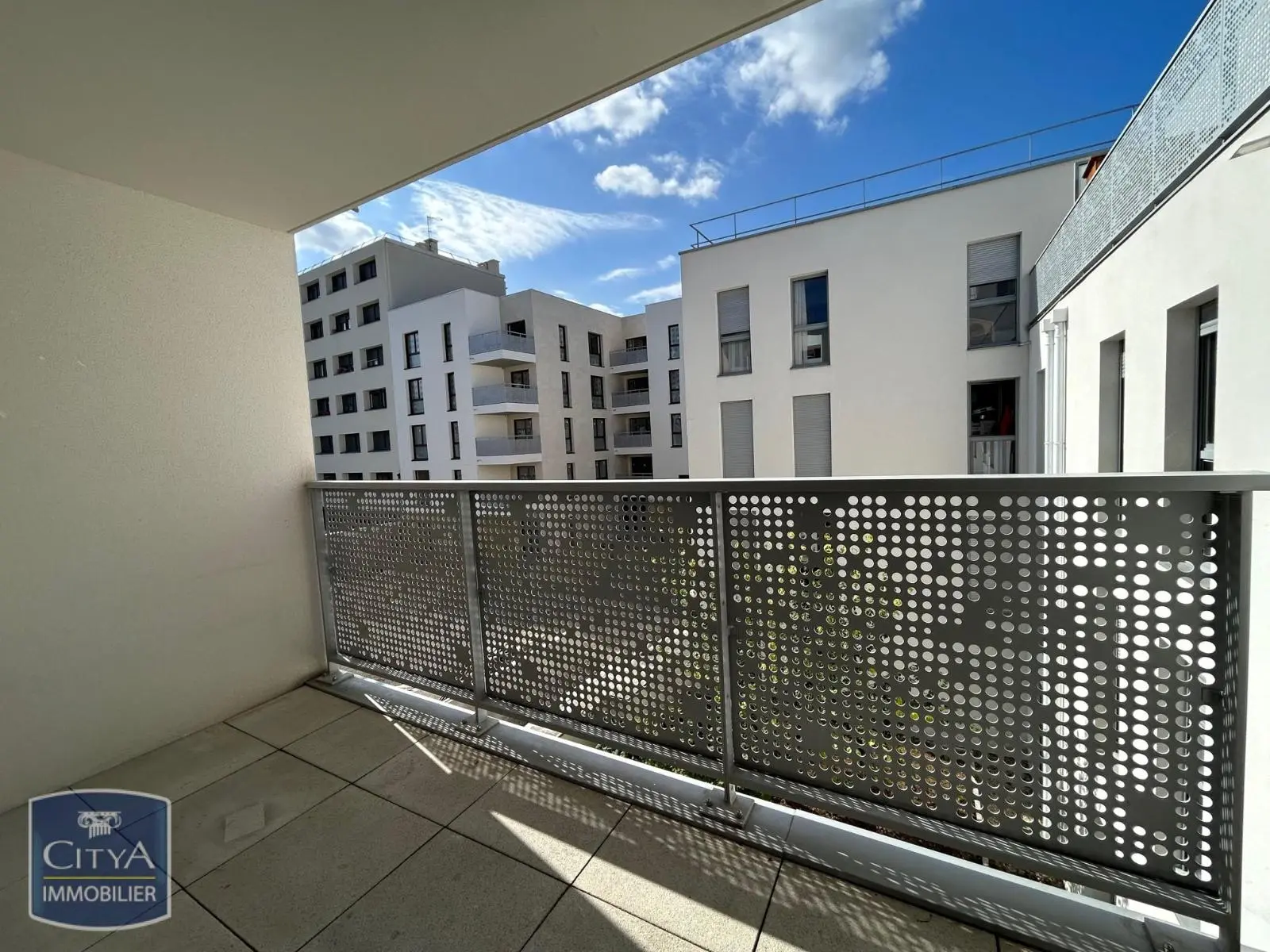Photo 2 appartement Aubervilliers