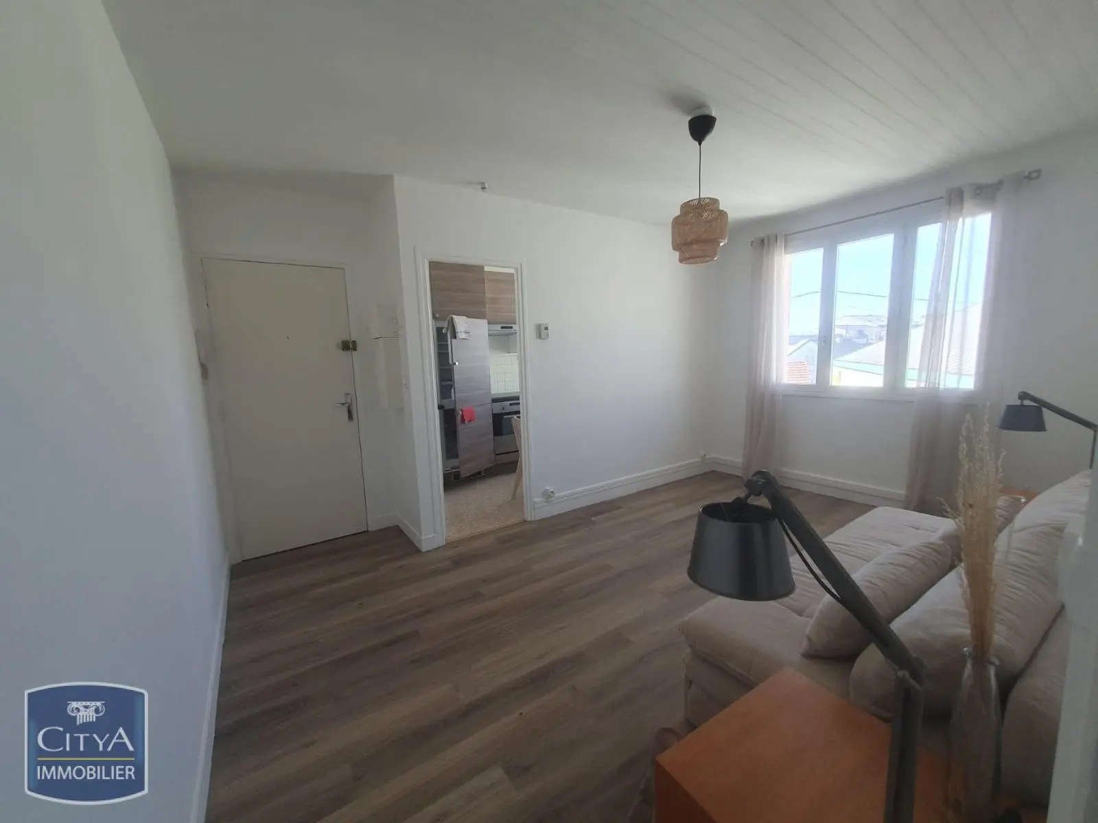 Photo 2 Appartement 1 pièce 27.04m²