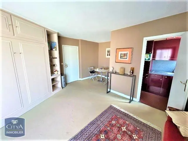 Photo 2 Appartement 1 pièce 32m²
