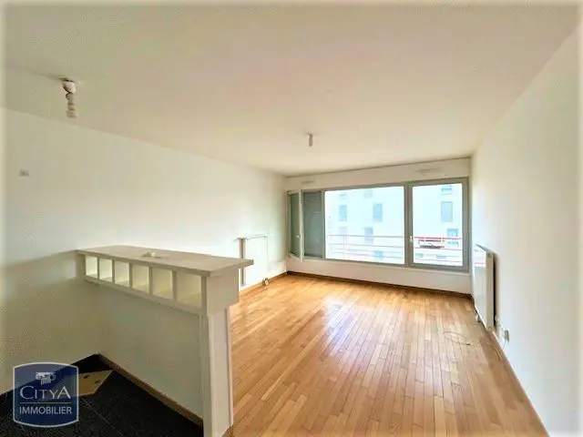 Photo 1 Appartement 1 pièce 32m²