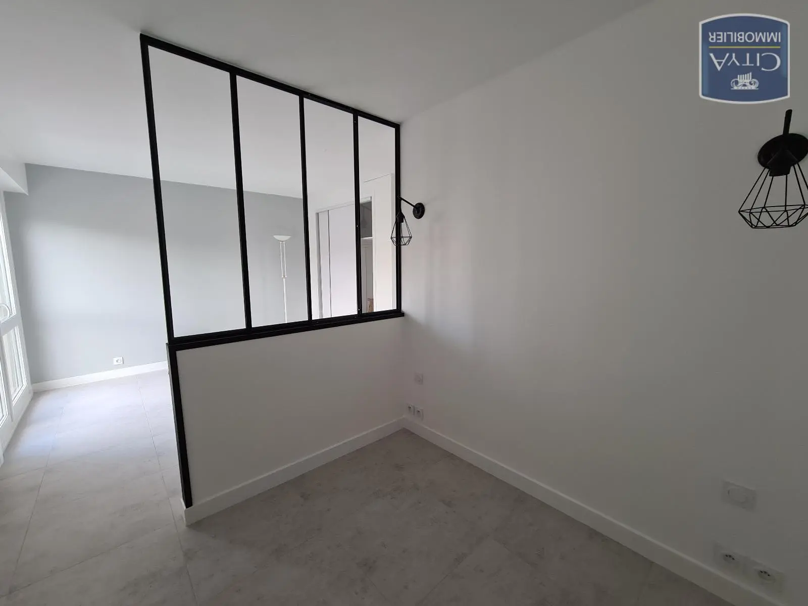 Photo 2 Appartement 1 pièce 34.28m²