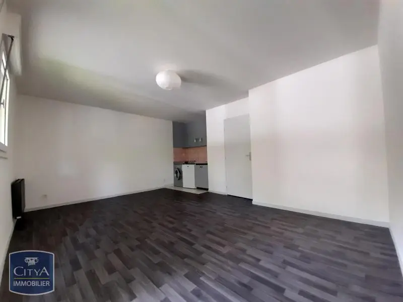 Photo 1 Appartement 1 pièce 27.86m²
