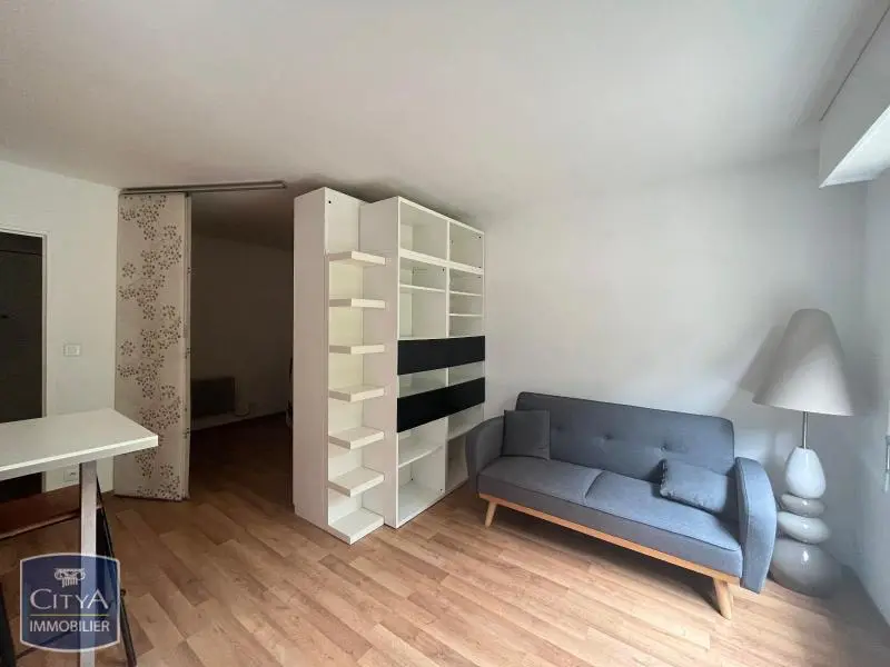 Photo 2 Appartement 1 pièce 30.53m²
