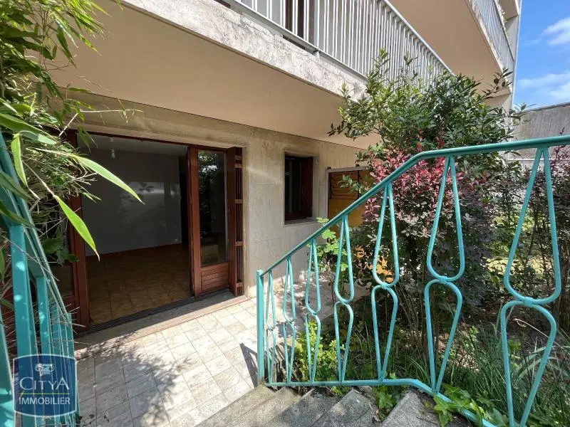 Photo 2 Appartement 1 pièce 28.36m²