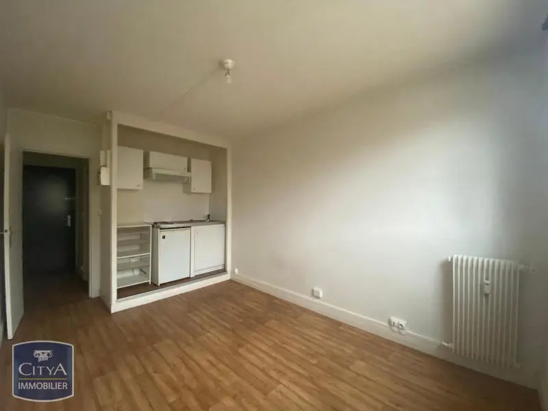 Photo 1 Appartement 1 pièce 16.4m²