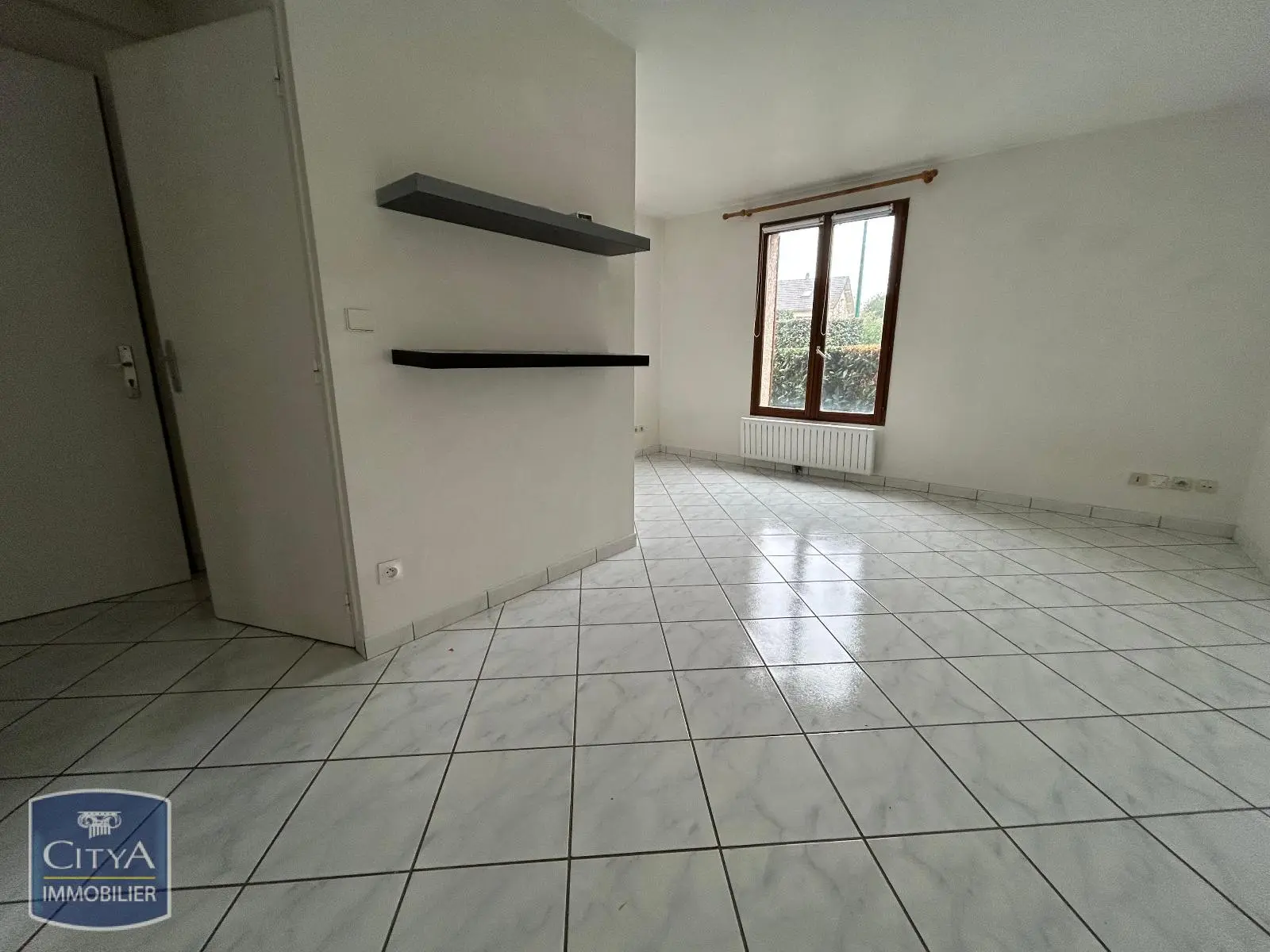 Photo 1 Appartement 1 pièce 28.4m²