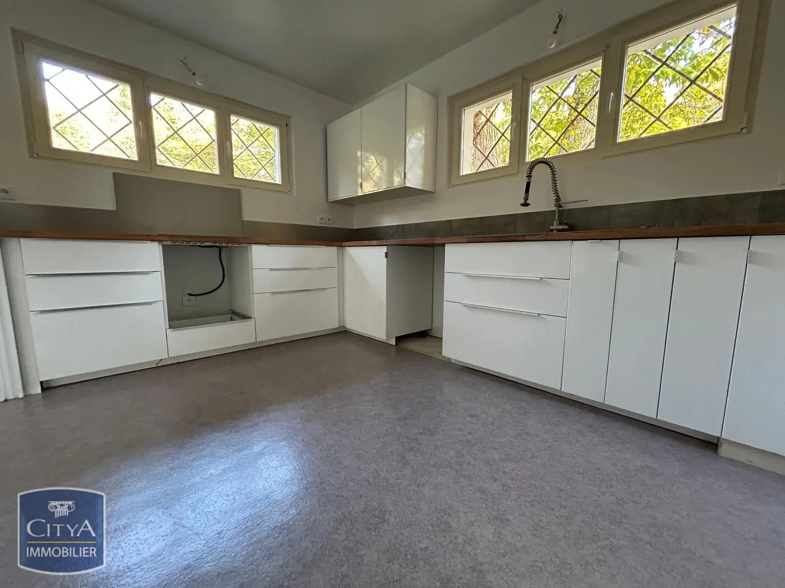 Photo 8 Maison 6 pièces 150.23m²