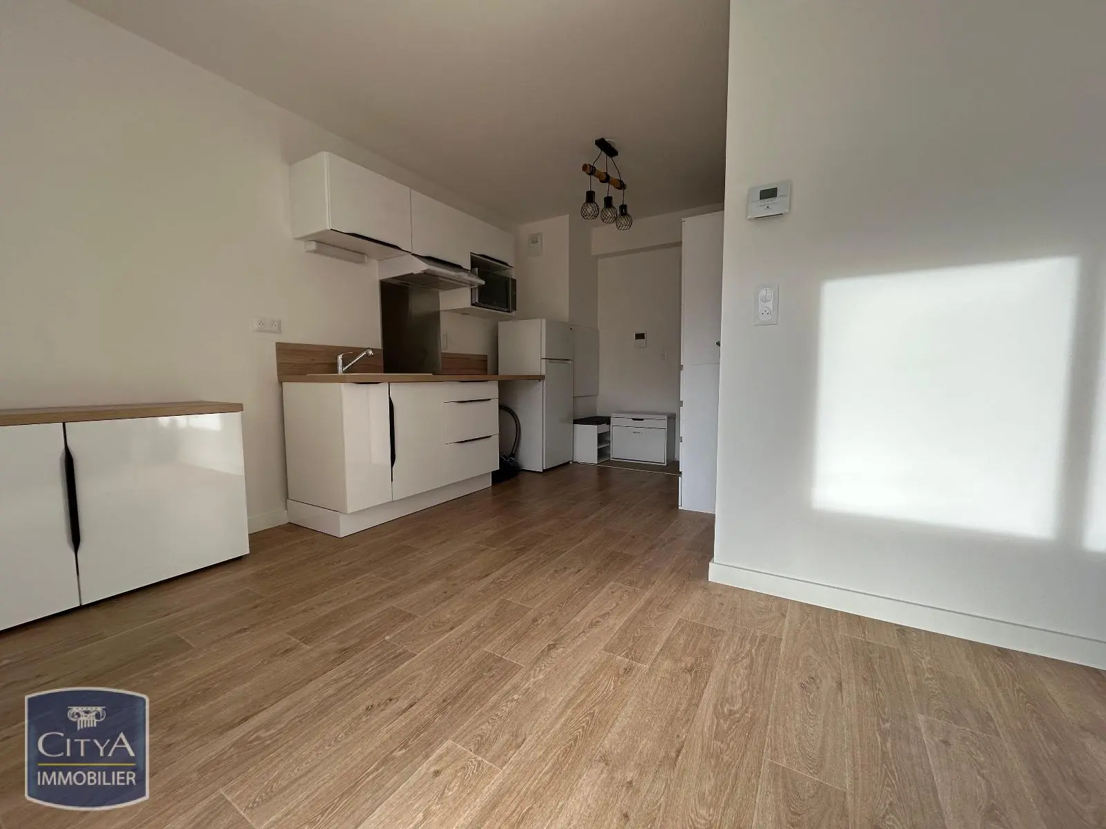 Photo 2 Appartement 1 pièce 19.87m²