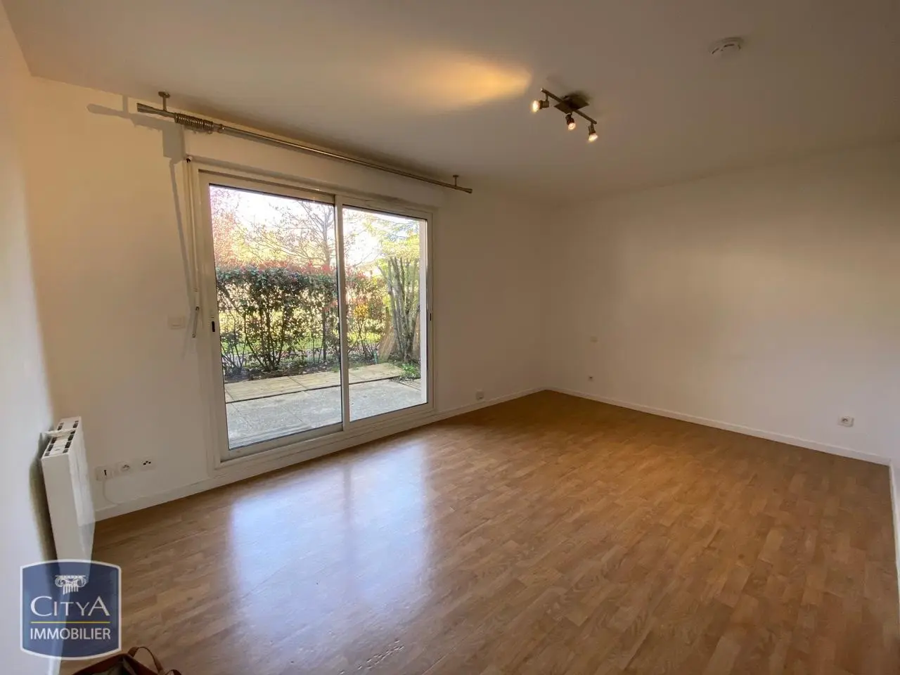 Photo 1 Appartement 1 pièce 27.87m²