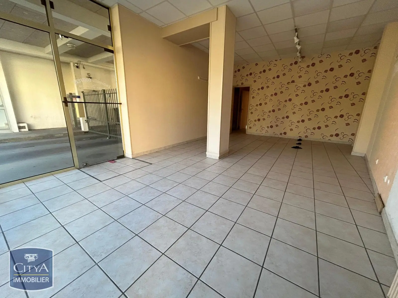 Photo 1 Local Commercial 60.97m²