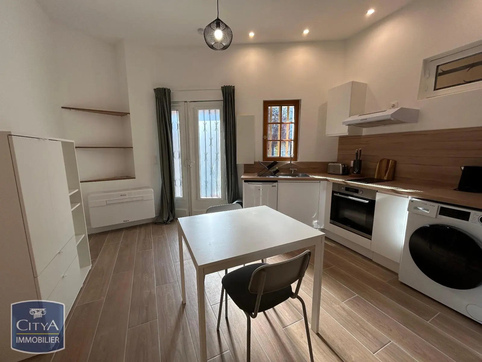 Photo 2 Appartement 1 pièce 21.88m²