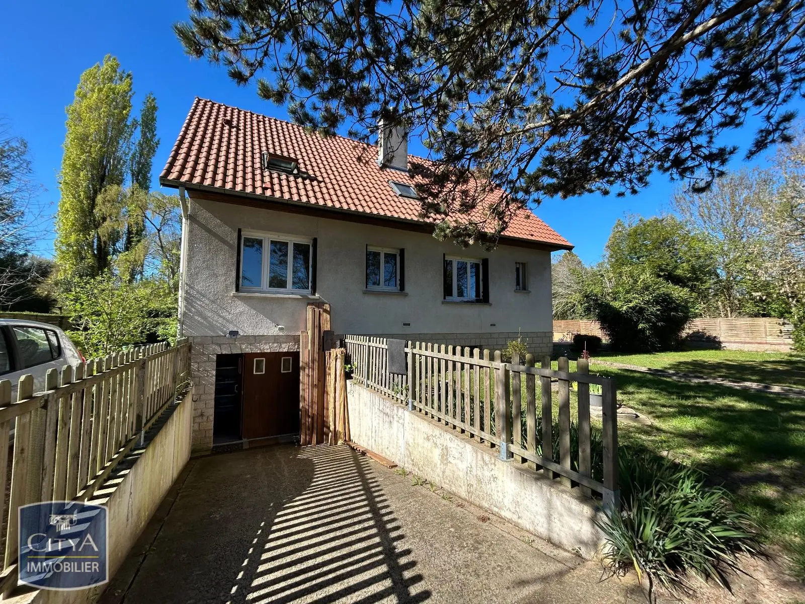 Photo 1 Maison 6 pièces 135.75m²